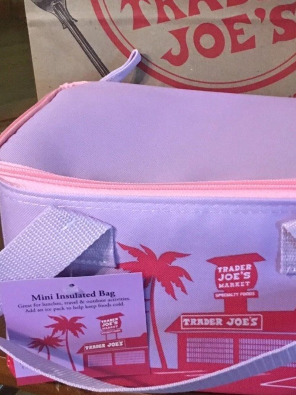Trader Joe 2026 Mini Insulated Tote Summer Collection Violet Pink Zipper NWT - Picture 4 of 6